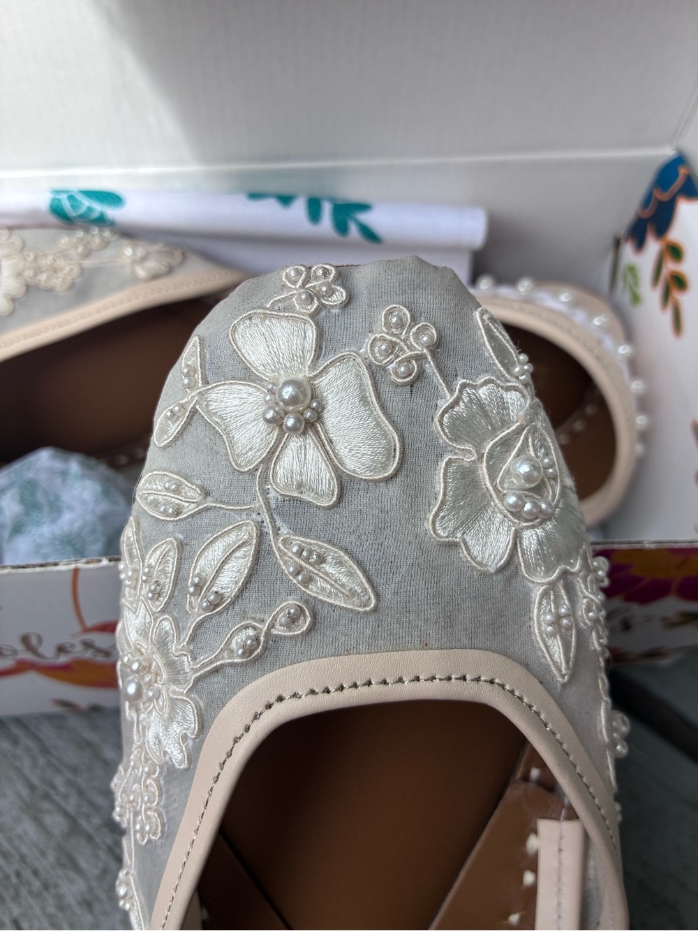 Embroidered flats - Picture 6 of 7